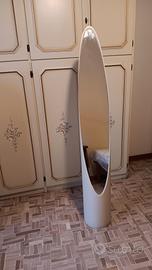 specchio da terra ovale