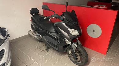 Xmax 250 / trattabile