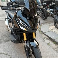 Honda X-ADV 750  in Eccellenti condizioni