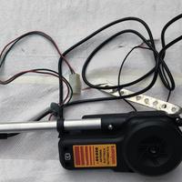 Antenna autoradio telescopica motorizzata