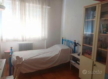Camera singola in appartamento