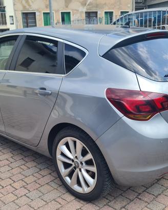 Opel Astra J 1.7 CDTI 125 CV Cosmo