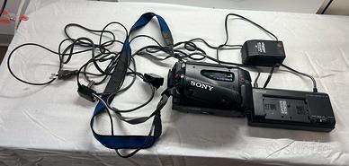 Sony CCD-TR305E Video8 Handycam 10x + AC-V35 + RFU