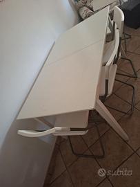 Tavolo allungabile con 4 sedie