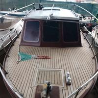 Gozzo cabinato vetroresina 7.30 motore 50cv diesel