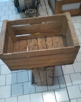 Cassette in legno usate per frutta