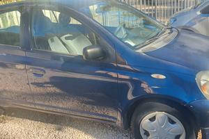 Toyota Yaris 1.0i 16V cat 5 porte
