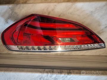 fanale post.  sx Z4 E89 2011 con piccolo difetto