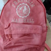 Stock di zaini scuola
