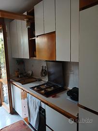 cucina completa di elettrodomestici 