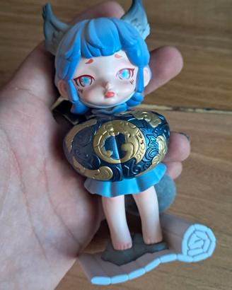 ToyCity Laura Mystical Book – Gilded Winged Tiger
