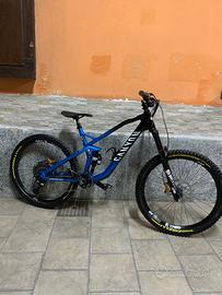 Mtb full 27,5 misura L  canyon strive