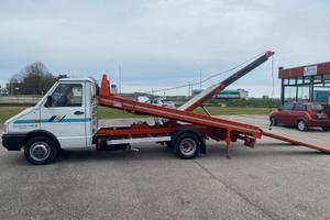 DAILY PATENTE C carro attrezzi pronto all'uso