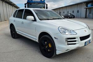Porsche Cayenne S 4.8