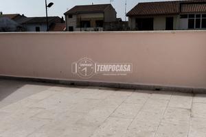 BILOCALE RISTRUTTURATO CON TERRAZZA - VIA MANZONI