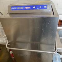 lavapiatti a cappottina con lavello Elframo.