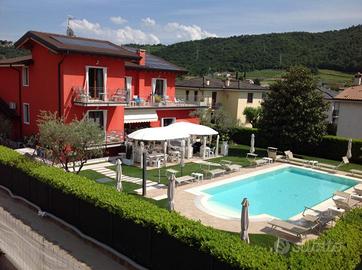 VILLA SINGOLA A GARDA