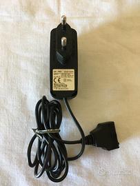 Alimentatore carica batteria telefono o telecamera