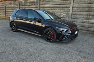 VOLKSWAGEN Golf 8ª serie