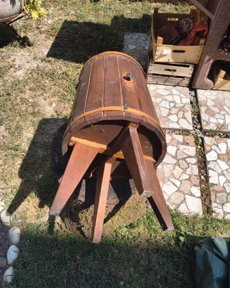 Mobiletto bar a botte in legno