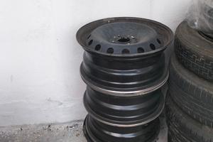 4 CERCHI IN FERRO GRANDE PUNTO O FIAT DA 15"