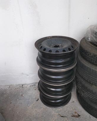 4 CERCHI IN FERRO GRANDE PUNTO O FIAT DA 15"
