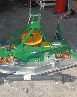 piatto tagliaerba per trattore 