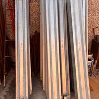 Tavola fermapiedi o fermapiedi da ponteggio