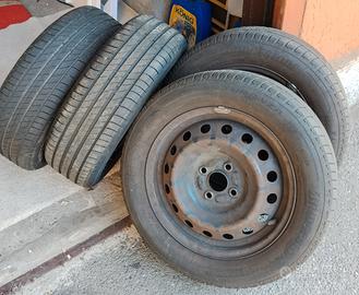 Pneumatici con Cerchi