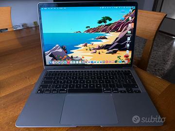 Macbook Air 13 M1 - 8Gb. / ssd256Gb.