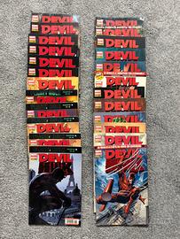 DEVIL E HULK LOTTO DI 24 FUMETTI 100/130 MARVEL