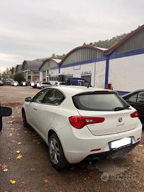 Vari pezzi di ricambio alfa romeo giulietta