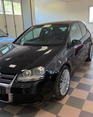 Volkswagen Golf 3.2 VR6 4mot. 3p. R32