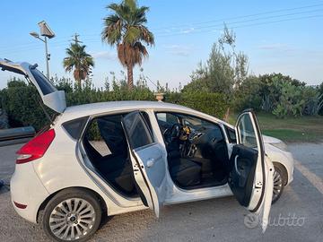 Ford Fiesta 1.4 Benzina/GPL – 2009 – 201.051 km