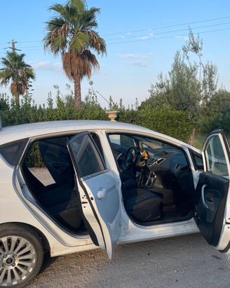 Ford Fiesta 1.4 Benzina/GPL – 2009 – 201.051 km