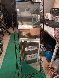 Specchio da terra telaio in ferro battuto