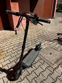 Monopattino Elettrico Ninebot Segway KickScooter