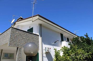 Villetta a schiera di 80 m² con 4 locali e box aut
