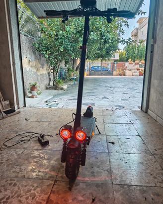 Monopattino elettrico I scooter IX4