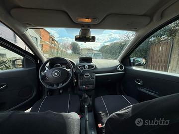  Renault Clio 1.2 benzina anno 2012