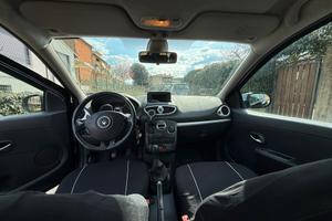  Renault Clio 1.2 benzina anno 2012