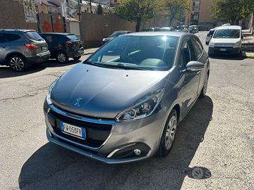 Peugeot 208 1.2 benzina
