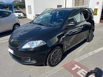 Lancia Ypsilon 1.0 FireFly 5 porte S&S Hybrid...