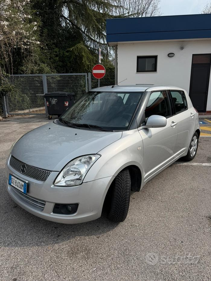 SUZUKI Swift (2005-2010)