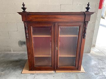 Credenza/vetrina in legno e vetro restaurata