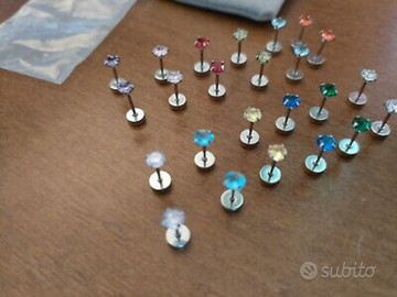 Set 24 piercing labret con gemme colorate, 1.2 mm