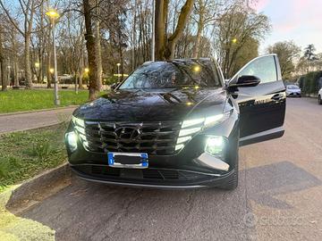 Hyundai Tucson 2022 elettrica/benzina