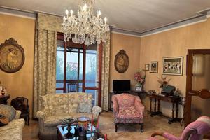 Appartamento di 190 m² con 5 locali a Seregno