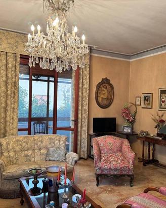 Appartamento di 190 m² con 5 locali a Seregno