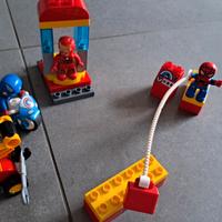 Lego Duplo fabbrica degli eroi